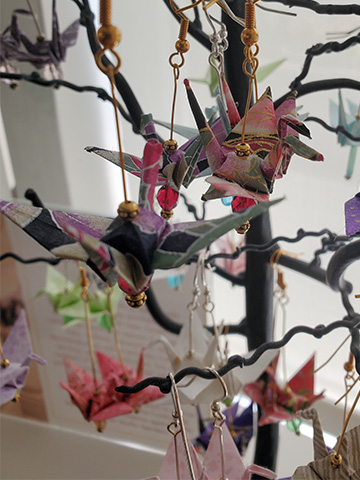 ‘Cranes for Peace’ campaign artist at Cascadia Art Museum for Edmonds Art Walk May 19